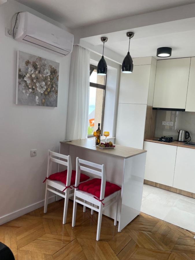 באטומי Apartment 2 Minutes From The Sea מראה חיצוני תמונה