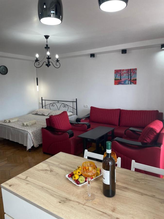 באטומי Apartment 2 Minutes From The Sea מראה חיצוני תמונה