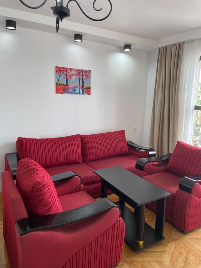 באטומי Apartment 2 Minutes From The Sea מראה חיצוני תמונה